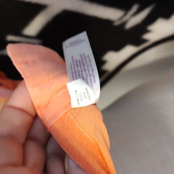 💕 EUC Cacique Brand Intimates Ladie's Smooth Boost Plunge Underwire Bra, 40D - Picture 10 of 10